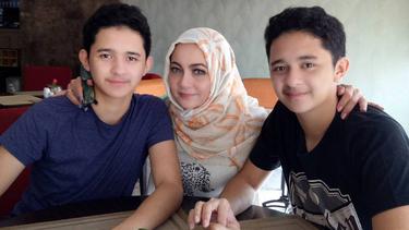 Dulu Menggemaskan Kini Si Kembar Nakula Sadewa Jadi Idola Cewek Cewek News Entertainment Fimela Com