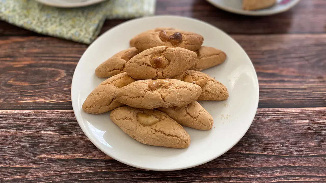 kue bagea