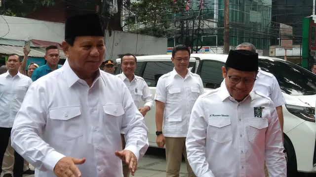 Ketua Umum PKB Muhaimin Iskandar alias Cak Imin menyambut kedatangan Presiden terpilih 2024-2029 Prabowo Subianto.