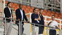 Kluivert sedang mencari pemain sebelum mempersiapkan Timnas Indonesia dalam lanjutan putaran ketiga Kualifikasi Piala Dunia 2026 Zona Asia pada bulan depan. Debut Kluivert sebagai pelatih Timnas Indonesia akan terjadi dengan menantang Timnas Australia dalam matchday ketujuh Grup C di Sydney Football Stadium, Sydney, pada 20 Maret 2025. (Bola.com/Abdul Aziz)