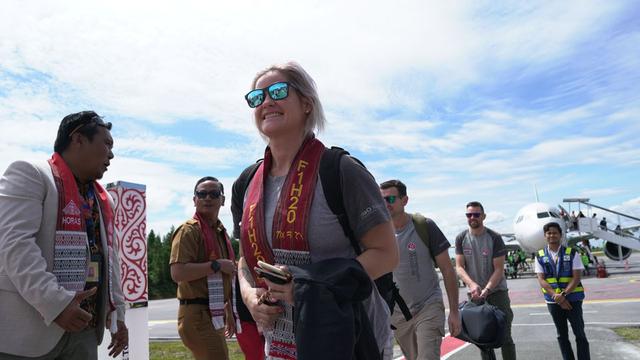 3 hari jelang balapan F1 PowerBoat, ratusan pembalap dan kru masing-masing tim sudah tiba di Bandara Sisingamangaraja XII Silangit.
