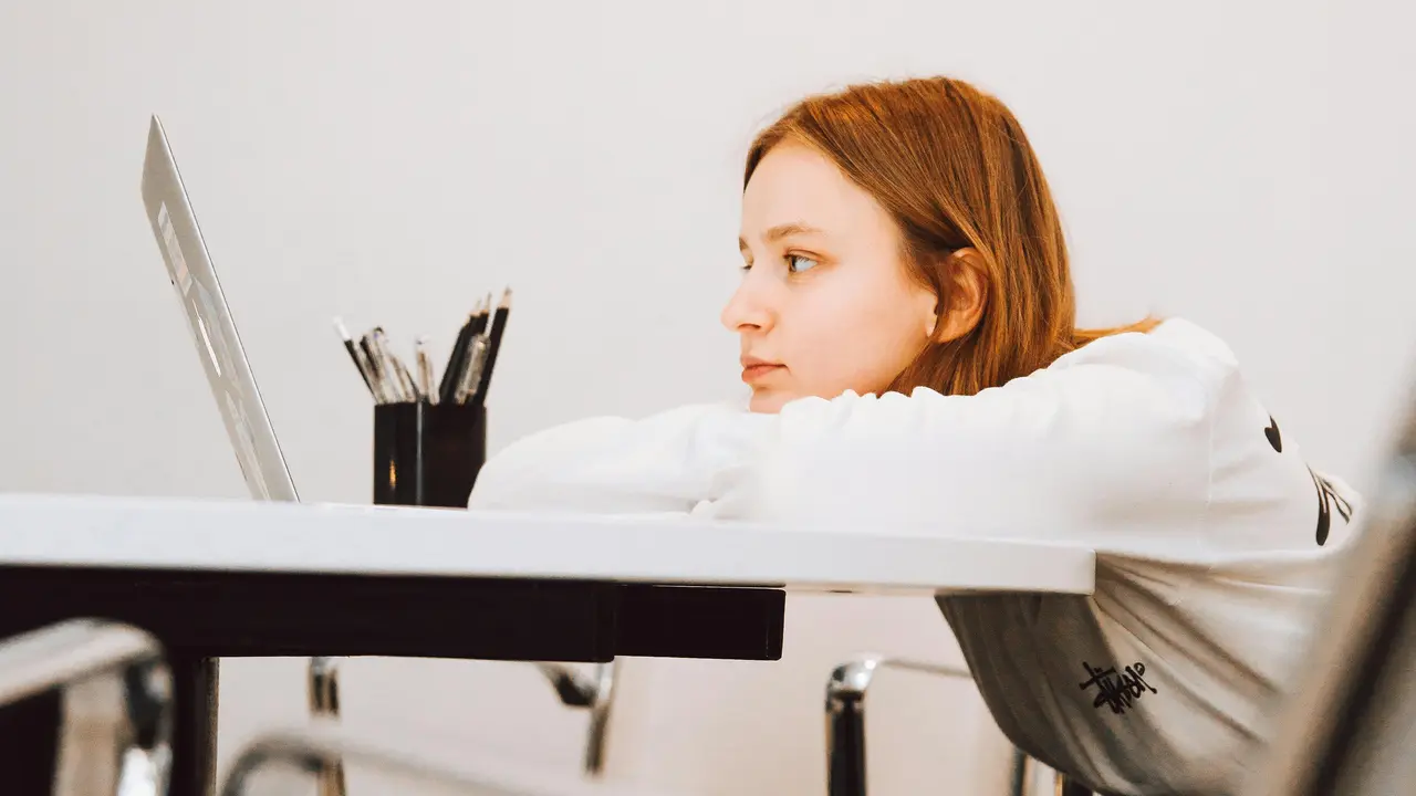 Kepikiran Resign? Pertimbangkan Hal Penting Ini Biar Tak Salah Ambil Keputusan