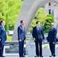 Presiden Joko Widodo saat berkunjung ke Hiroshima Peace Memorial Park, pada Minggu, 21 Mei 2023. (Sekretariat Presiden)