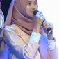 Alfina Nindiyani, Jemaah wanita Gus Iqdam bersuara merdu (SS: YouTube  Chanan Djazuli)