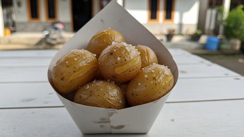 Makanan Kekinian Seribuan yang Bisa Dibuat dalam 3 Menit Kentang Kukus Mini Tabur Garam