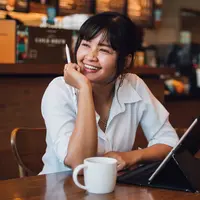 Perempuan kuat./Copyright&nbsp;shutterstock.com/g/chevanon