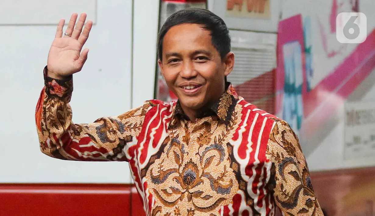 <p>Raja Juli Antoni, seorang politikus Indonesia dari Partai Solidaritas Indonesia yang saat ini menjabat sebagai Sekretaris Jenderal. Ia menjabat sebagai Wakil Menteri Agraria dan Tata Ruang Indonesia sejak 15 Juni 2022. (Liputan6.com/Herman Zakharia)</p>