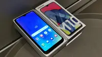 Galaxy M10 (Foto: Andina Librianty / Liputan6.com)