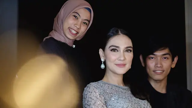 6 Momen Kebersamaan Luna Maya dan Asistennya, Kompak Bak Saudara