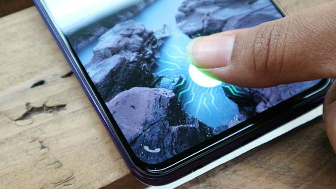 Fitur screen touch ID yang terintegrasi dengan layar.