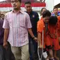 Tiga tersangka pembunuhan sopir taksi online ditangkap polisi di beberapa lokasi di Palembang (Liputan6.com / Nefri Inge)