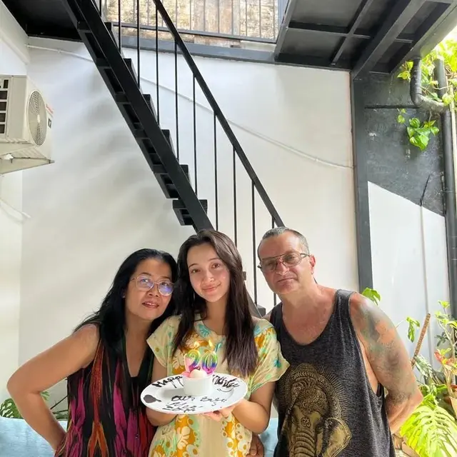 6 Potret Belakang Rumah Megan Domani Ini Estetik, Bisa Jadi Spot Foto Menarik