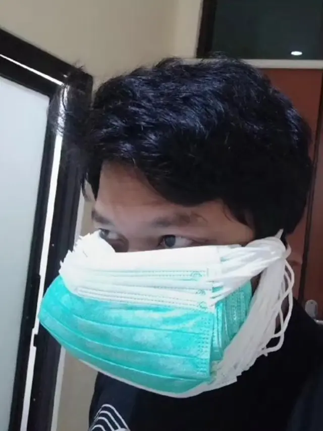 6 Kelakuan Orang Pakai Masker Rangkap Ini Kocak, Bikin Geleng Kepala