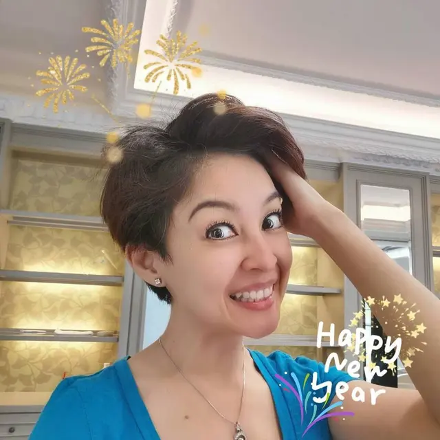 6 Potret Terbaru Putri Patricia dengan Rambut Pendek, Dipuji Awet Muda