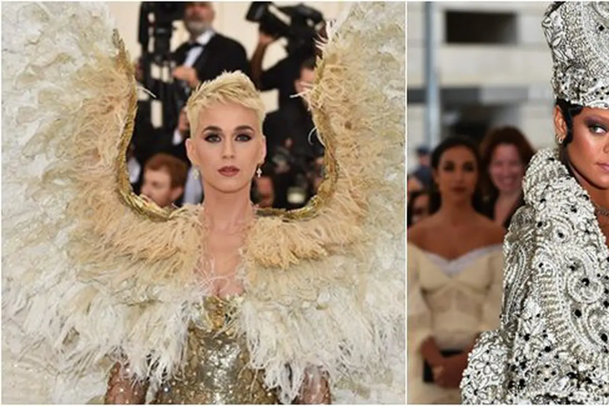 Rihanna mencuri perhatian di MET Gala. © AFP