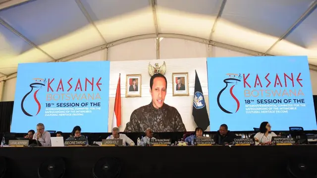Mendikbudristek Nadiem Makarim dalam sambutan setelah pengumuman inskripsi Budaya Sehat Jamu menjadi Warisan Budaya Takbenda UNESCO. (Dok KBRI Pretoria)