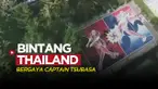 Thumbnail cover video lukisan bintang Timnas Thailand dengan gaya manga Captain Tsubasa (Foto: capture video SNTV)