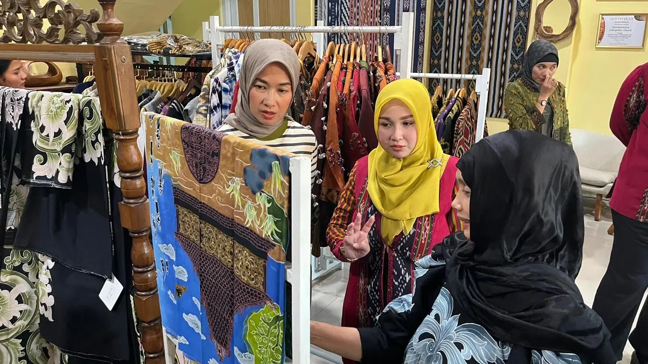 Tenun Troso Jepara