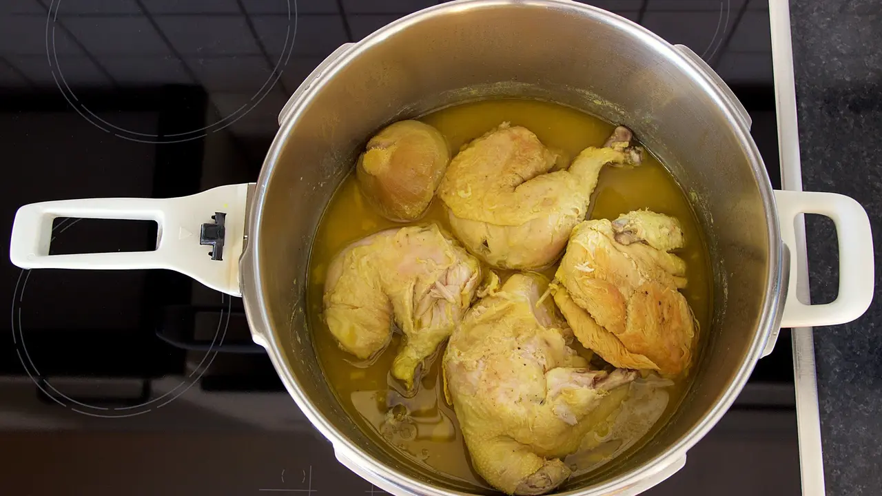 mengungkep ayam
