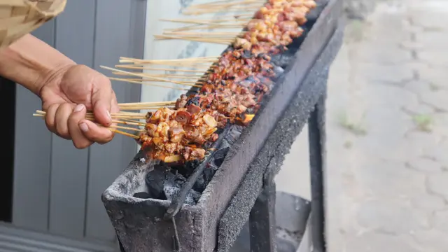 Ilustrasi Sate