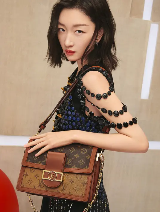Vogue menulis jika konsumen China adalah mesin pertumbuhan belanja barang merah di seluruh dunia (Foto: Louis Vuitton)