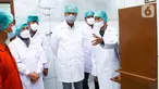 Menteri Perindustrian Agus Gumiwang Kartasasmita (kedua kanan) bersama Direktur Jenderal Industri Kecil Menengah dan Aneka Reni Yanita meninjau penerapan teknologi 4.0 di Koperasi Serba Usaha (KSU) Nira Satria, Banyumas, Rabu (15/12/2021). (Liputan6.com/HO/Kemenperin)