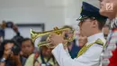 Musisi militer dari Inggris bermain musik di terowongan kereta Mass Rapid Transit (MRT) Kendal, Jakarta, Jumat (21/6/2019). Musisi militer yang tergabung The Central Band of The Royal Airforce dan 1st Battalion of Grenadier Guards menghibur warga dalam rangka HUT Jakarta. (merdeka.com/Imam Bukhori)