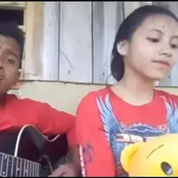 Inilah kisah tentang tukang nasi goreng yang nasibnya berubah usai lagu yang ia nyanyikan viral. (Foto: Screen Capture YouTube.com)