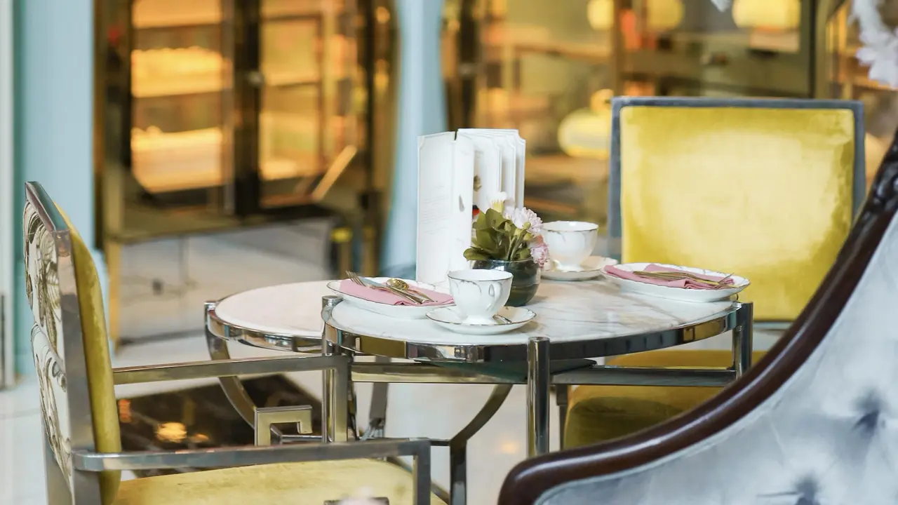 Menikmati La Vie En Rose, French-Inspired High Tea yang Penuh dengan Sentuhan Romantis