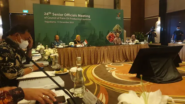 Senior Officials Meeting (SOM) CPOPC ke-24 yang dilaksanakan secara hybrid di Yogyakarta, Kamis (15/12) (Sumber: ekon.go.id)