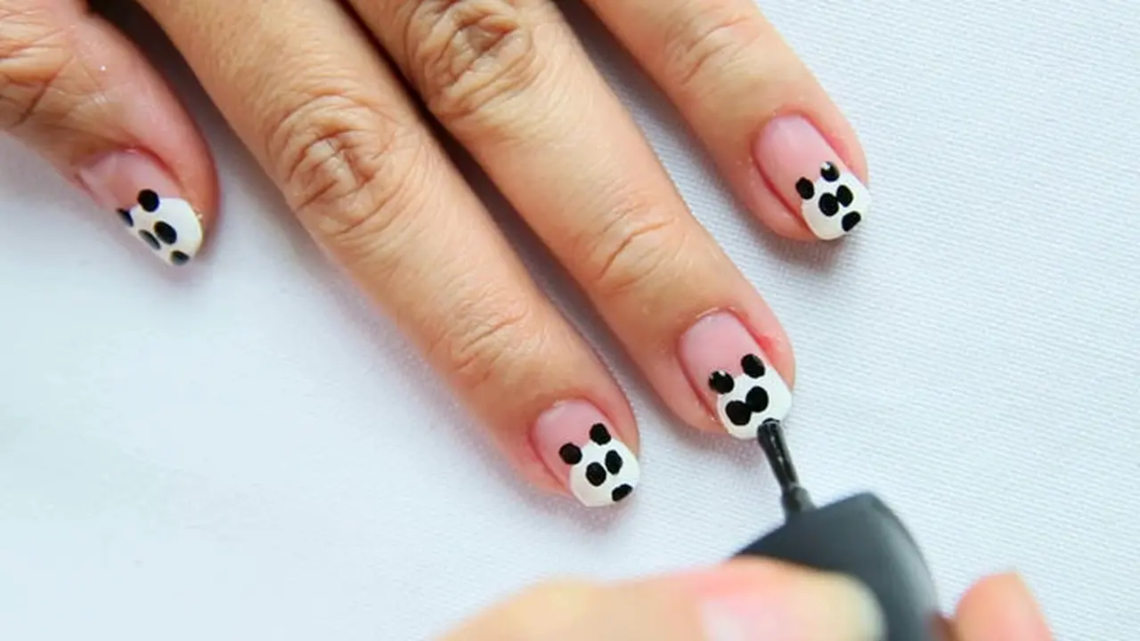 Nail Art Panda Bikin Kuku Jari Terlihat Manis Nan Cantik