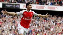 5. Mikel Arteta - Pria Spanyol ini bergabung dengan akademi Barca pada usia 15 tahun. Meski bertalenta, namun dia gagal menembus tim utama. Gelandang lincah ini justru meraih kesuksesan saat berseragam Everton dan Arsenal. (AFP/Ian Kington)