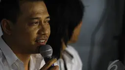 Kendati pada pemilihan presiden lalu Anang mendukung pasangan Prabowo-Hatta, hari ini dia bersedia datang dan ikut meramaikan konser Salam 3 Jari, Jakarta, Senin (20/10/2014) (Liputan6.com/Faizal Fanani)