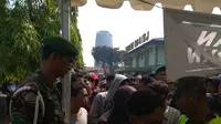 Penjualan Tiket Persebaya Vs Arema di Korem 084 Sempat Ricuh