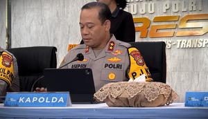 Kapolda Metro Jaya Irjen Pol Asep Edi Suheri saat memberikan keterangan kepada awak media terkait kasus tudingan ijazah palsu Jokowi. (Foto: Liputan6.com/Ady Anugrahadi).