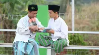 Ilustrasi muslim, Islami, pesantren, santri. (Photo by Muh Makhlad on Unsplash)