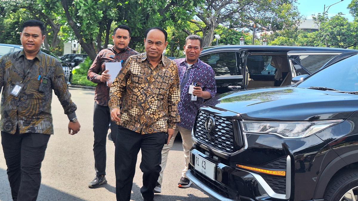 Menkominfo dan Kepala BSSN Pilih Hindari Wartawan Usai Dipanggil Jokowi Bahas PDNS Diretas Berita Viral Hari Ini Minggu 7 Juli 2024