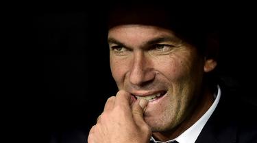 Zinedine Zidane, Legenda Sepak Bola Sang Pelatih Real Madrid