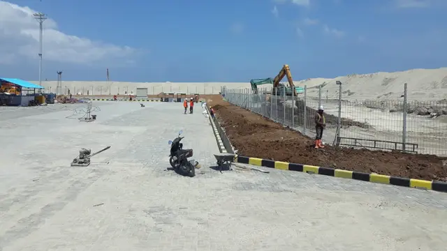 perluasan bandara