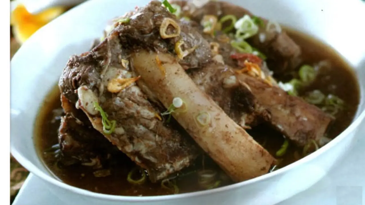 Pallu Konro, Sajian Iga Sapi Khas Bugis dengan Cita Rasa Asam Manis yang Menggoda Selera