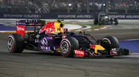 Pebalap Red Bull, Daniil Kvyat, mencatat waktu tercepat di sesi latihan bebas kedua GP Jepang. 