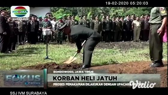 VIDEO: Korban Heli MI-17 Dimakamkan di Pemakaman Keluarga Bondowoso
