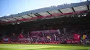 Para penggemar Liverpool, di sisi lain, sejak saat itu dengan enggan mempersiapkan diri untuk hari ini. (AP Photo/Jon Super)