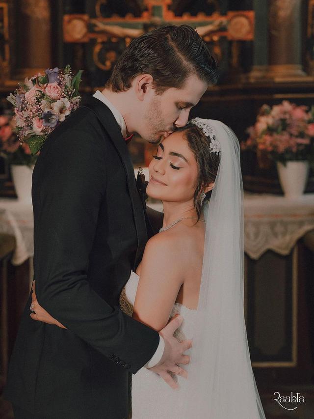 Artis serial Uttaran Sreejita De resmi menikah dengan MIchael Blohm Pape (Photo shot by @raabta.studios, taken from @sreejita_de via Instagram)