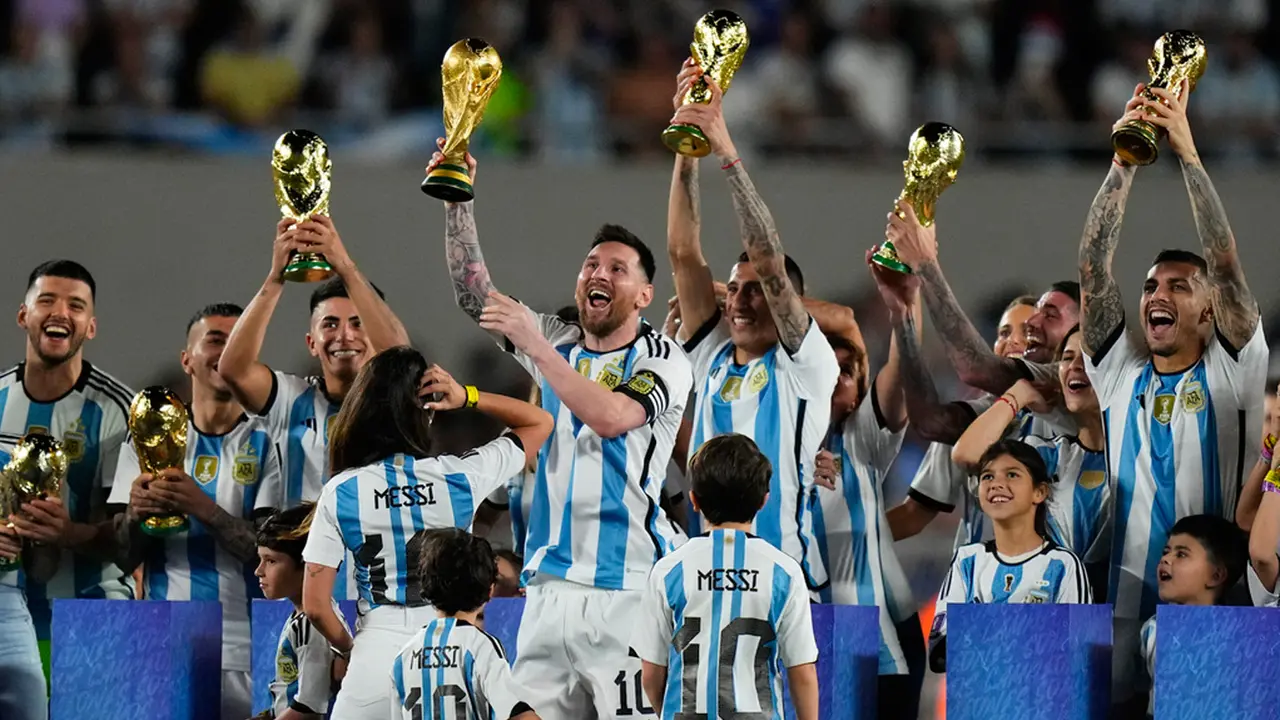 Lionel Messi Bersama Keluarga Rayakan Kemenangan Argentina atas Panama di Laga Persahabatan