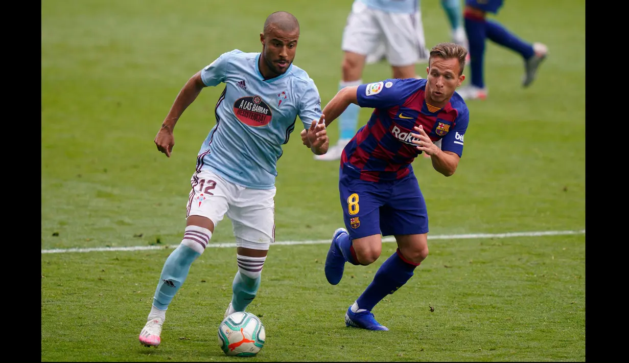 Minimnya jam terbang yang ia peroleh akhirnya memaksa Rafinha dipinjam oleh Celta Vigo untuk yang kedua kali pada musim 2019/2020. Tercatat, ia menorehkan 63 penampilan bersama Celta Vigo. (AFP)
