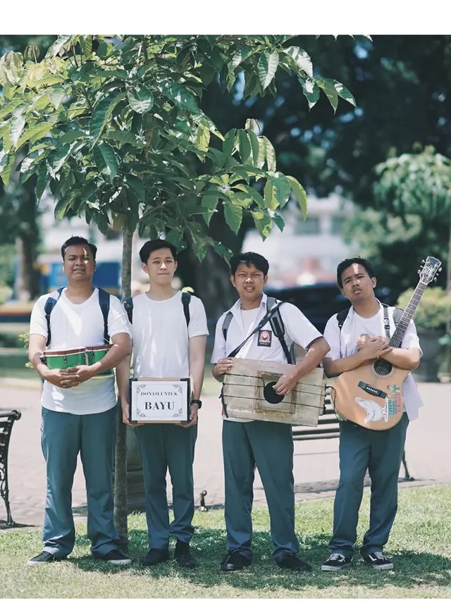 Syuting Yowis Ben Series, Ini 6 Gaya Joshua Suherman saat Kembali Kenakan Seragam SMA