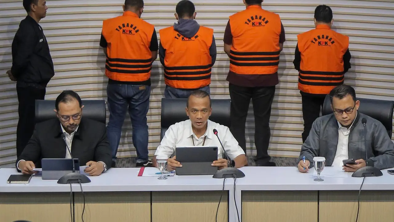 Barang Bukti OTT Kepala Kajari Bondowoso Puji Triasmoro