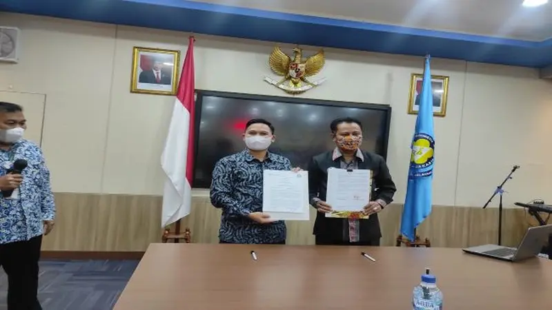 Penandatanganan MoU kerja sama antara Tokocrypto dengan Fakultas Vokasi Universitas Kristen Indonesia (UKI), Jumat (17/6/2022) (Foto: Liputan6.com/Gagas Y.P)