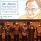 Bupati Bone Bolango Hamim Pou dan Rachmat Gobel saat mendeklarasikan H.B Jassin sebagai pahlawan (Arfandi/Liputan6.com)